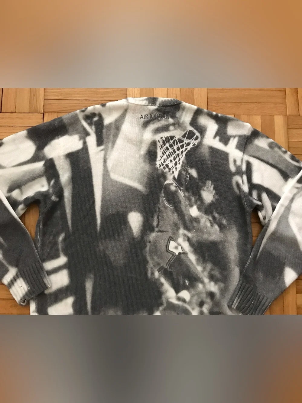 Size Large Mens Air Jordan Print Loose Fit Knit Sweater White Gray HQ1635-133